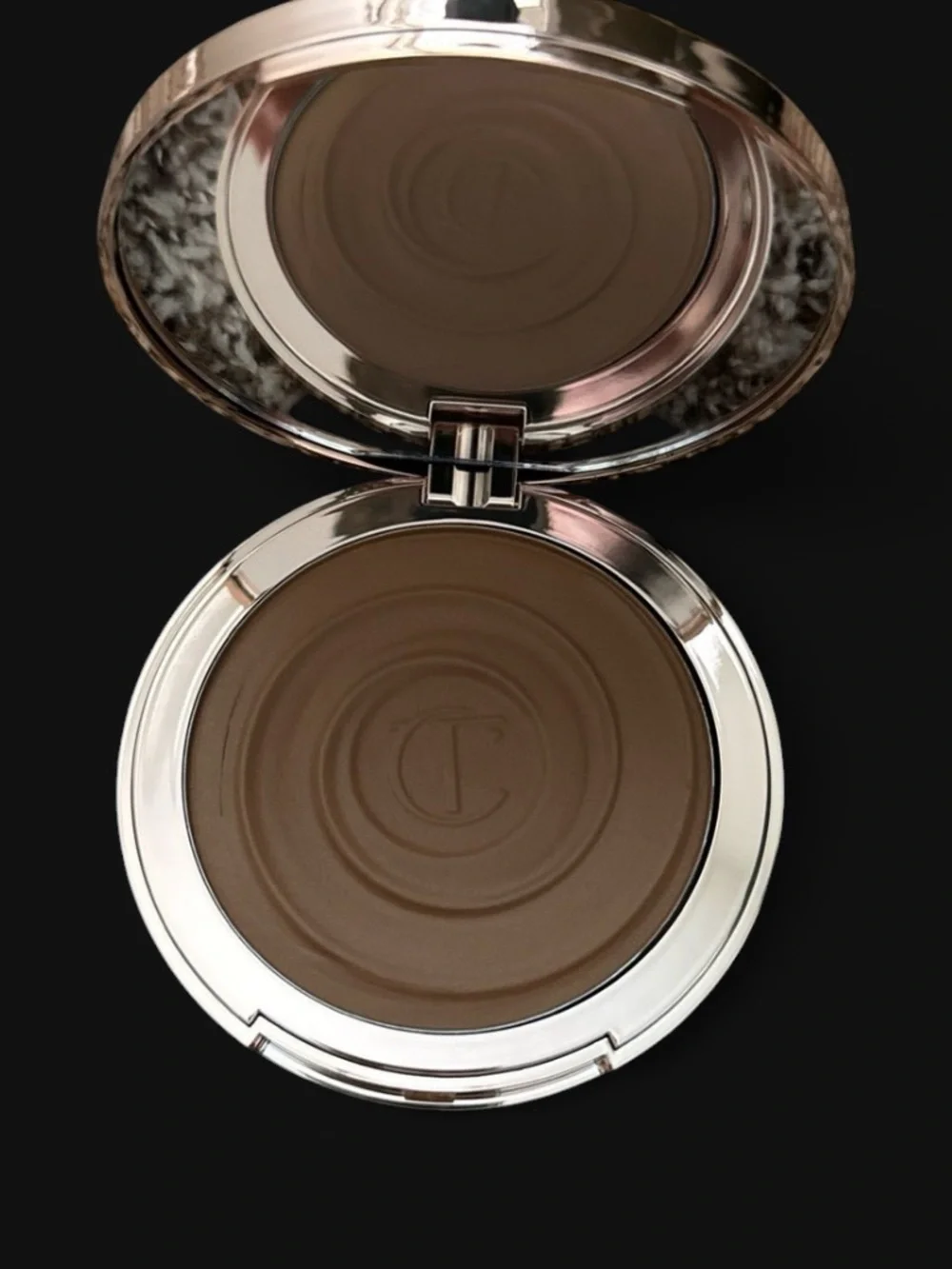 Charlotte Tilbury: Beautiful Skin Sun-Kissed Glow Bronzer